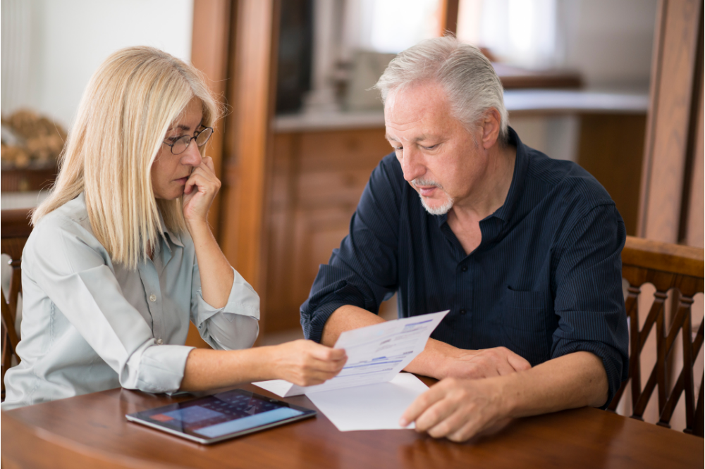 a women working with a insolvency consultant  about her utility costs